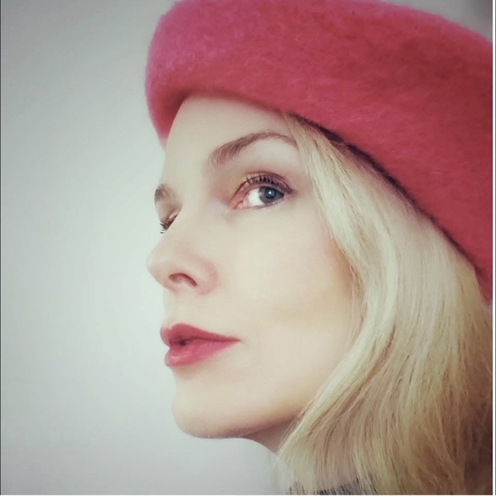 Beautiful vintage wool beret in rose pink